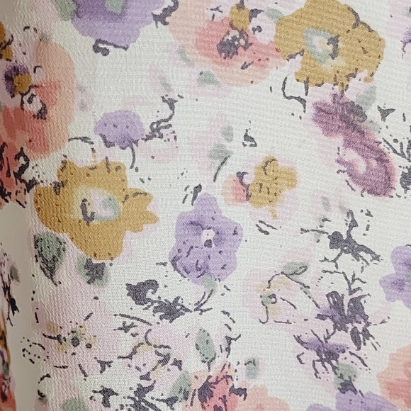 Soprano Ivory Floral Sleeveless Ruffled Sheer Blouse Size Medium - Picture 5 of 7